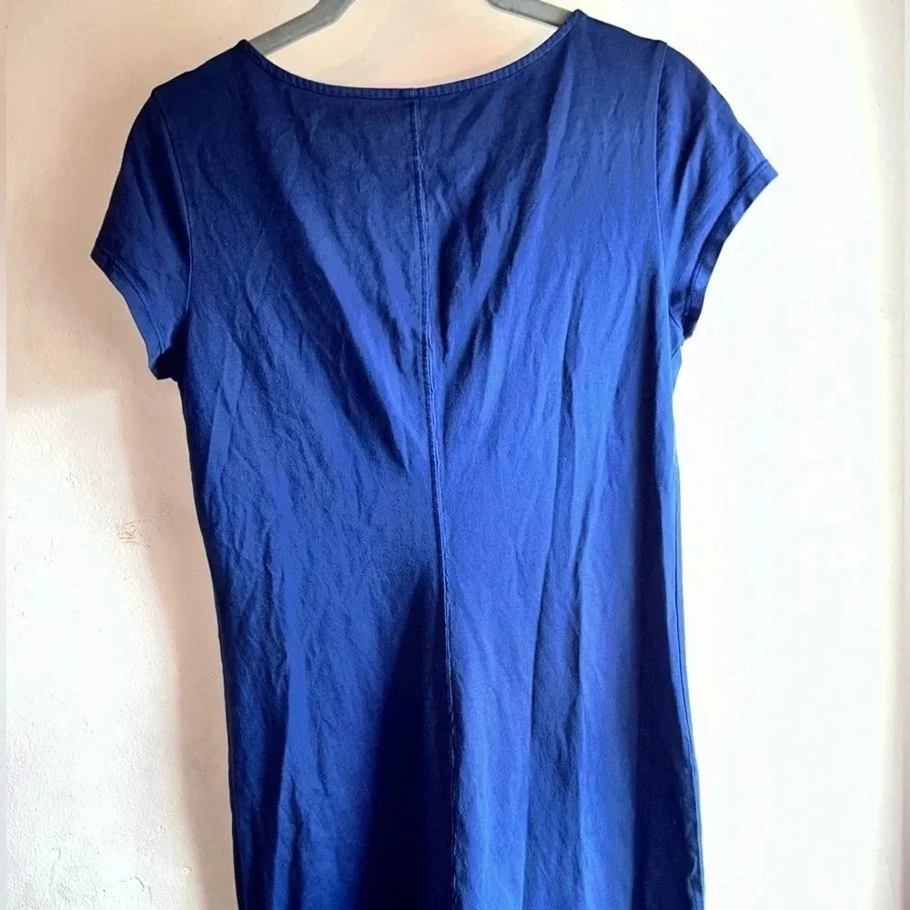 Lilly Pulitzer size small. Used. Good condition. Shift dress. Navy Blue.